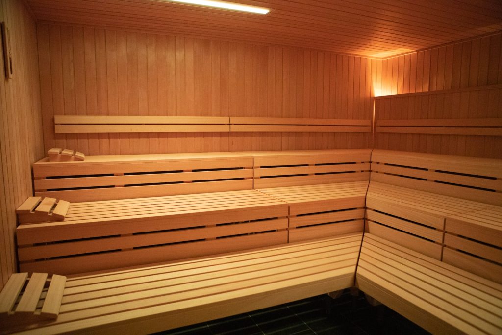 how to maximize sauna experience